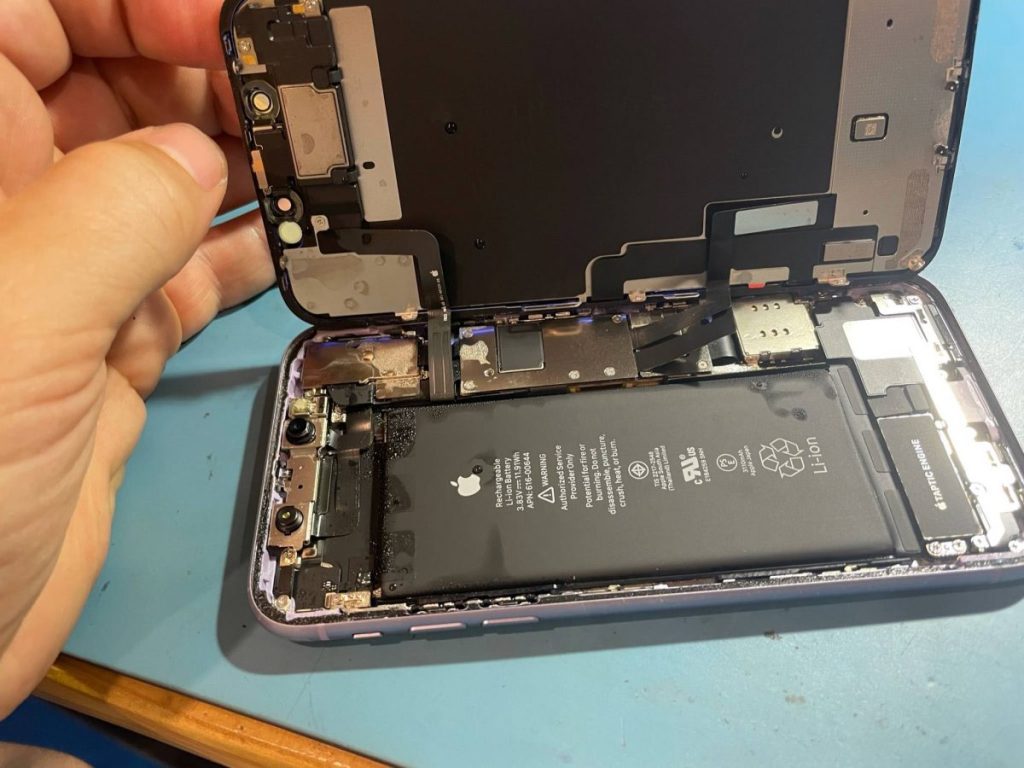 Water Damage phone Battery Problems